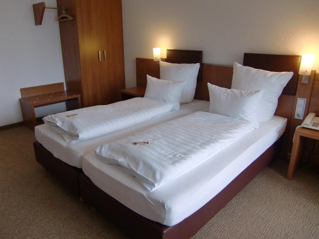 Hotel Darstein Altrip الغرفة الصورة